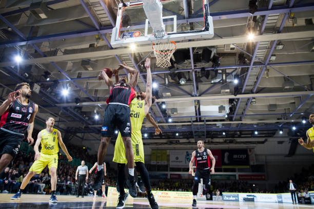 的表现优势 的表现优势