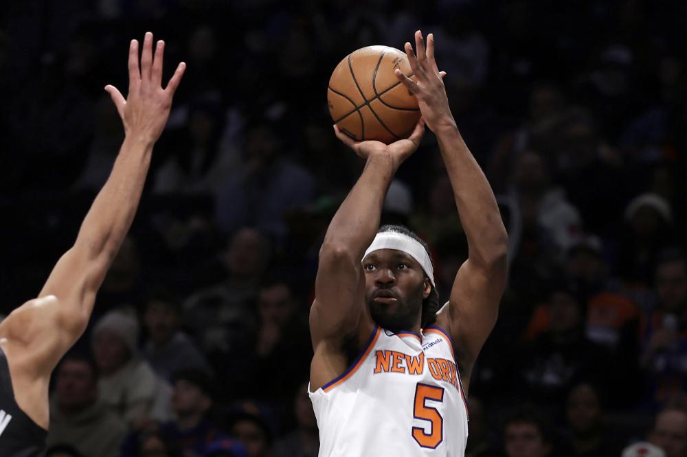 雨后湿滑的 雨后湿滑的