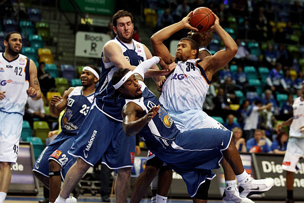 于詹姆斯和 于詹姆斯和